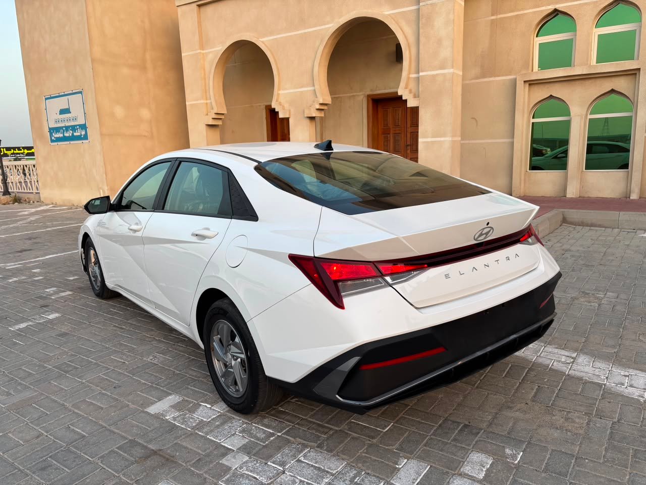 2024 HYUNDAI ELANTRA