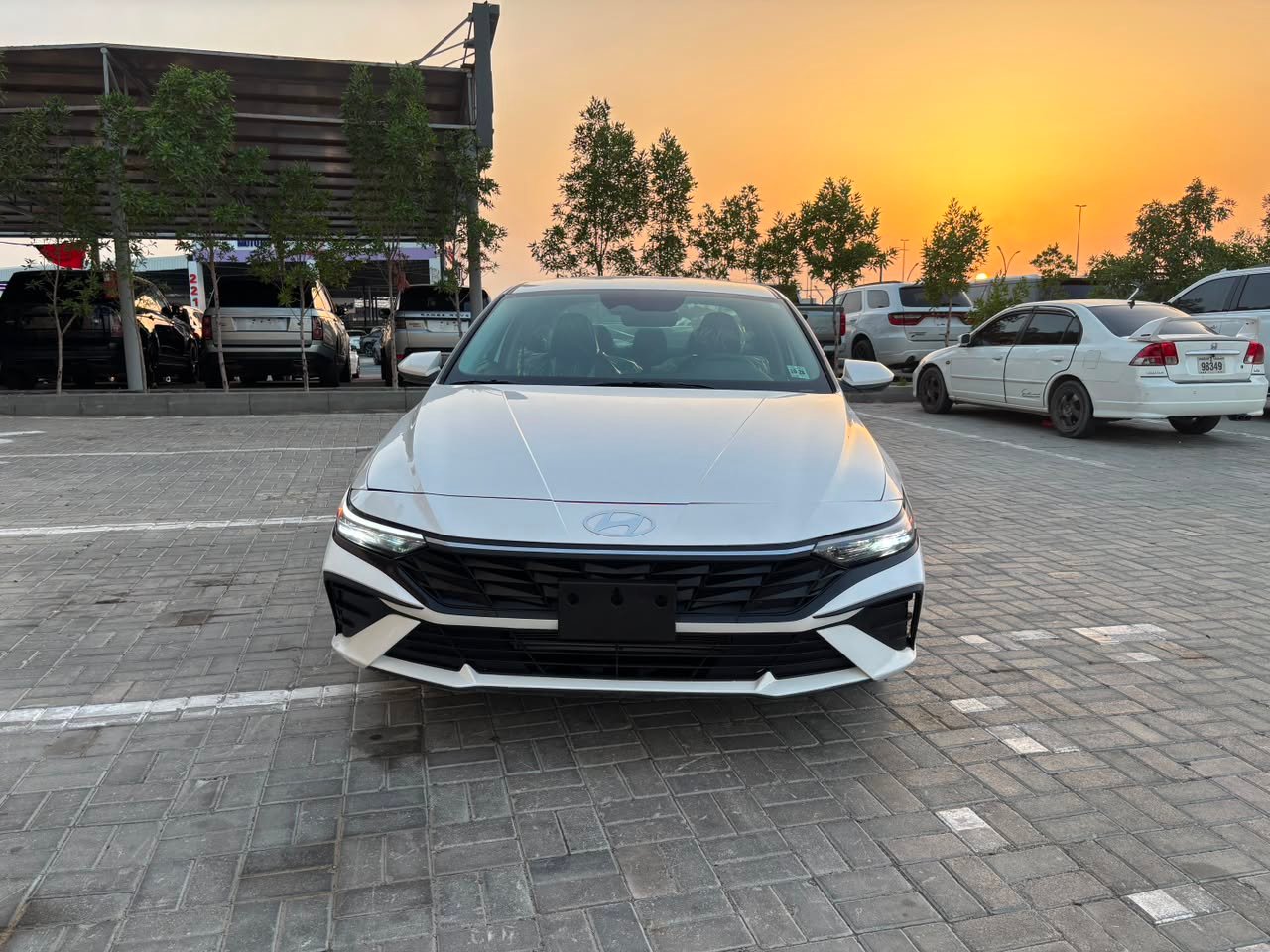 2024 HYUNDAI ELANTRA