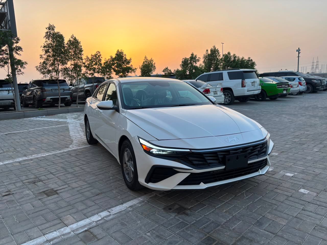 2024 HYUNDAI ELANTRA