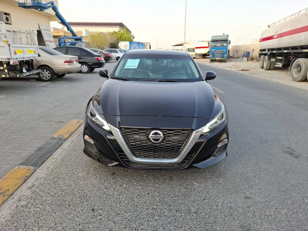 2019 NISSAN ALTIMA SR