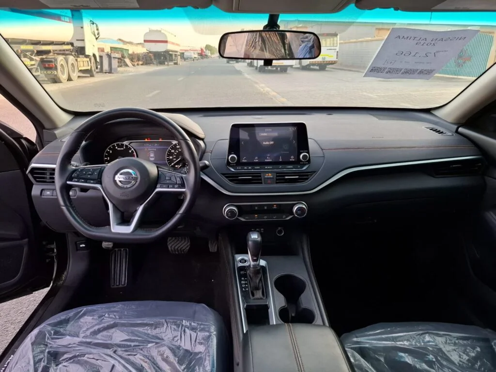 2019 NISSAN ALTIMA SR