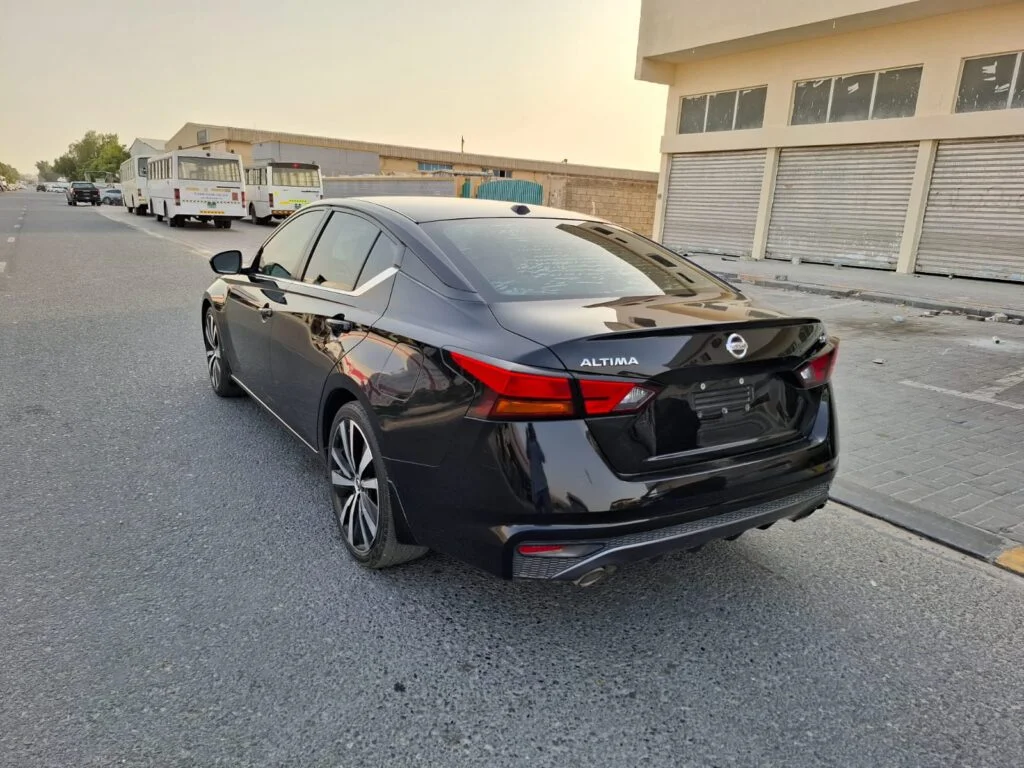 2019 NISSAN ALTIMA SR