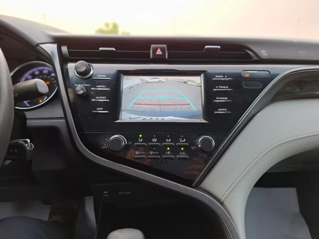 2019 TOYOTA CAMRY LE