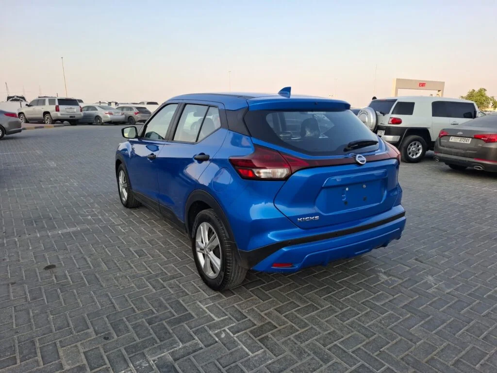 2021 NISSAN KICKS