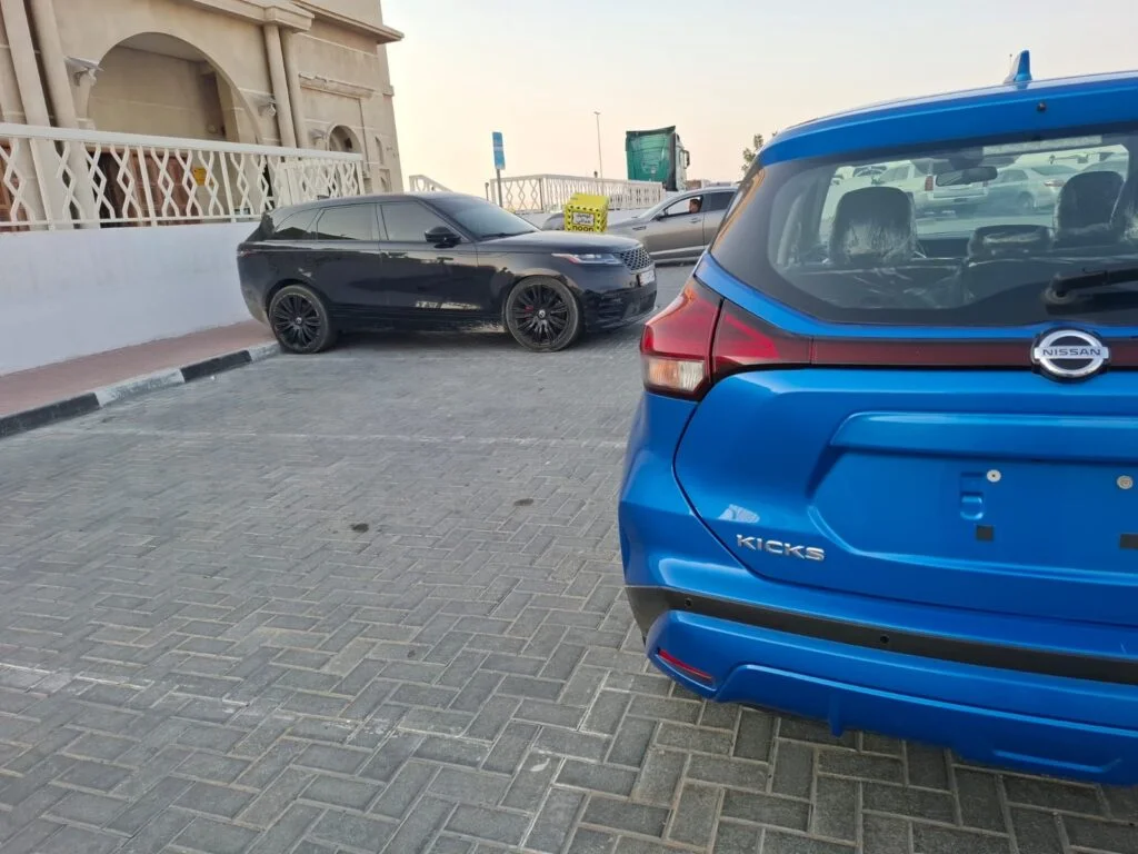 2021 NISSAN KICKS