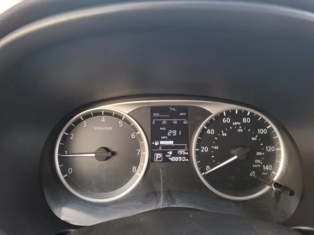 2021 NISSAN KICKS