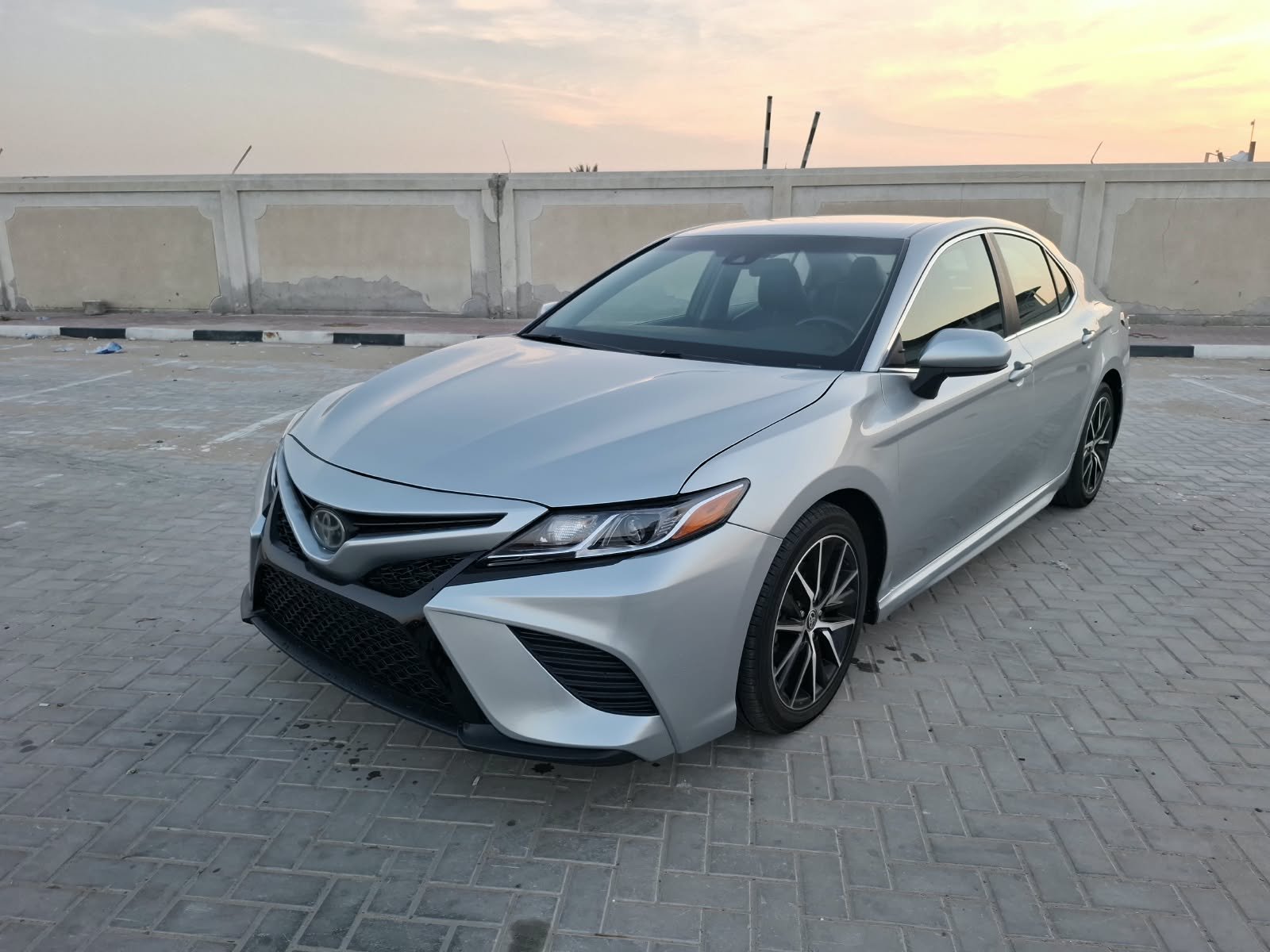 2018 TOYOTA CAMRY