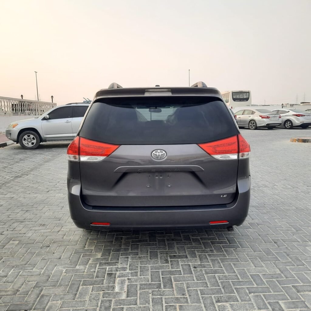 2014 TOYOTA SIENNA