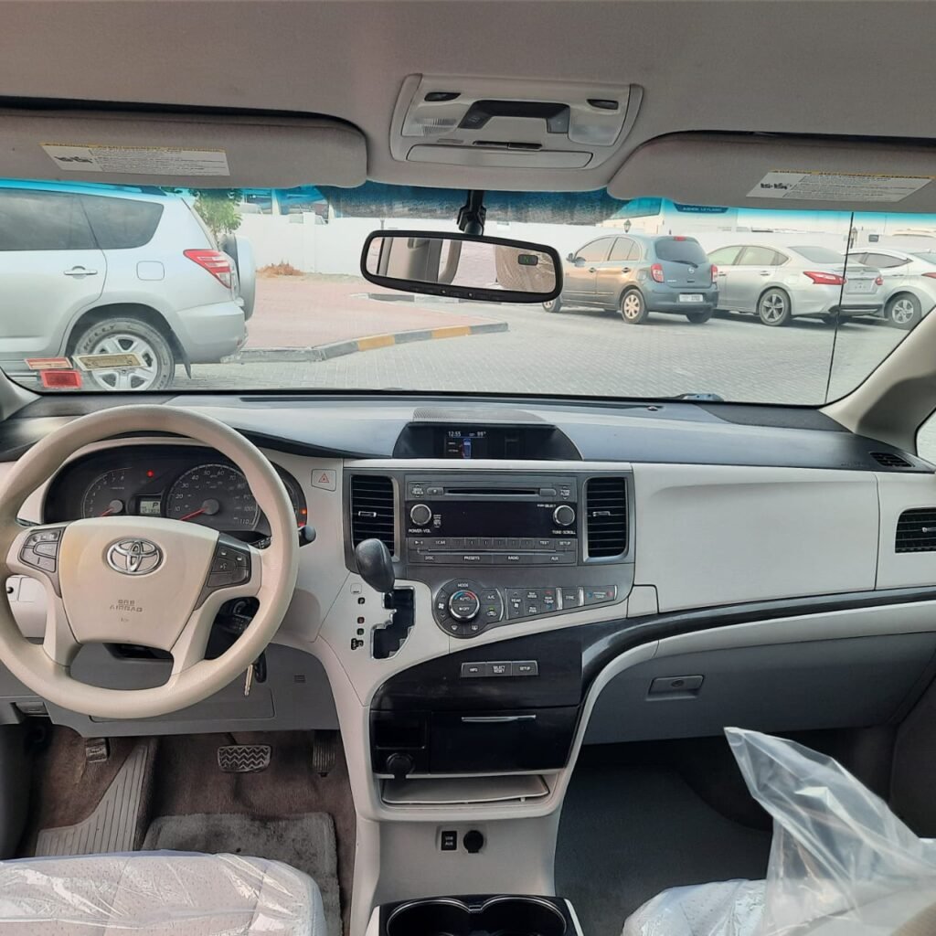 2014 TOYOTA SIENNA